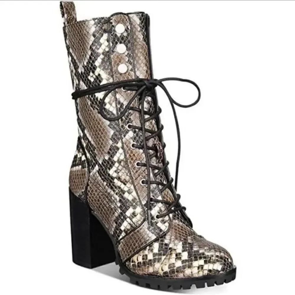 NWT Dv Dolce Vita Ayleen Heeled Lug Sole Combat Boots Women's Shoes